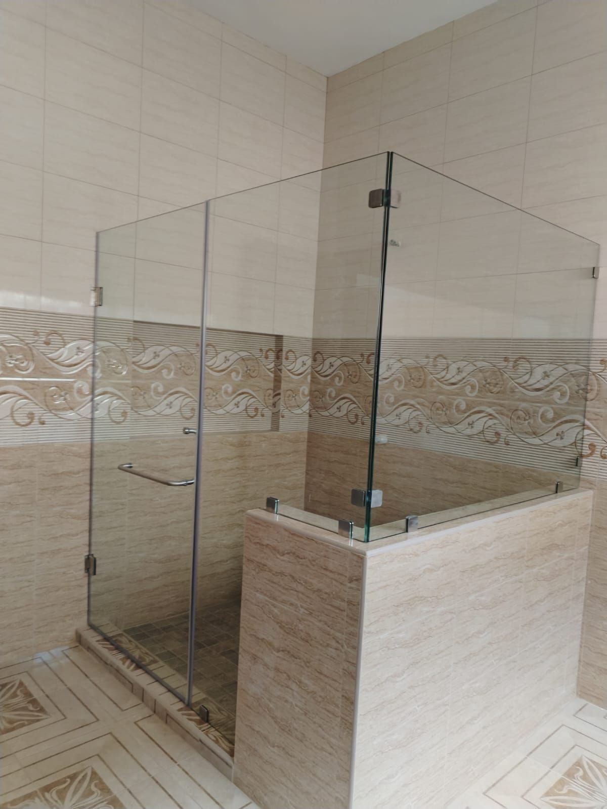 INNOVA GLASS