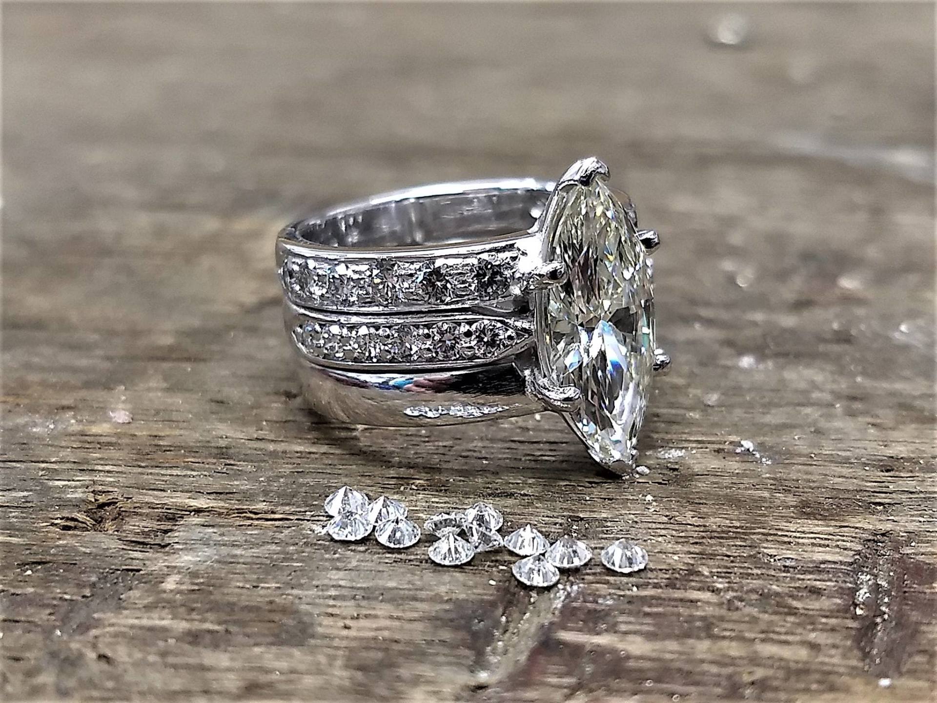 Diamond specialists | J & R Jewellery