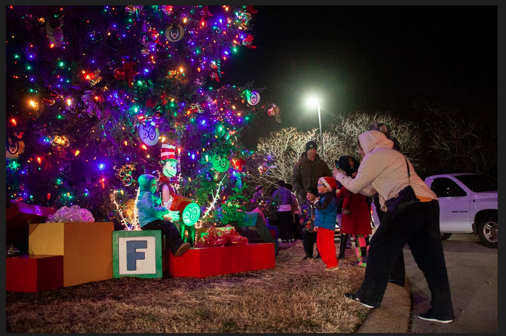 Brentwood's Christmas Tree Lighting