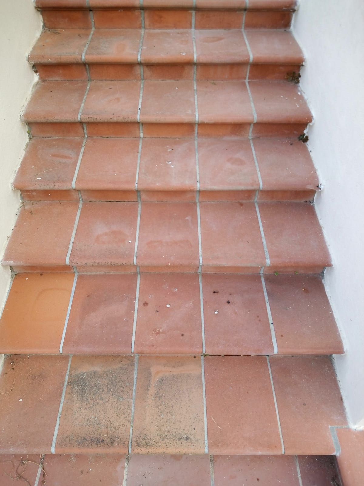 PULIZIA E IMPERMEABILIZZAZIONE PIETRA