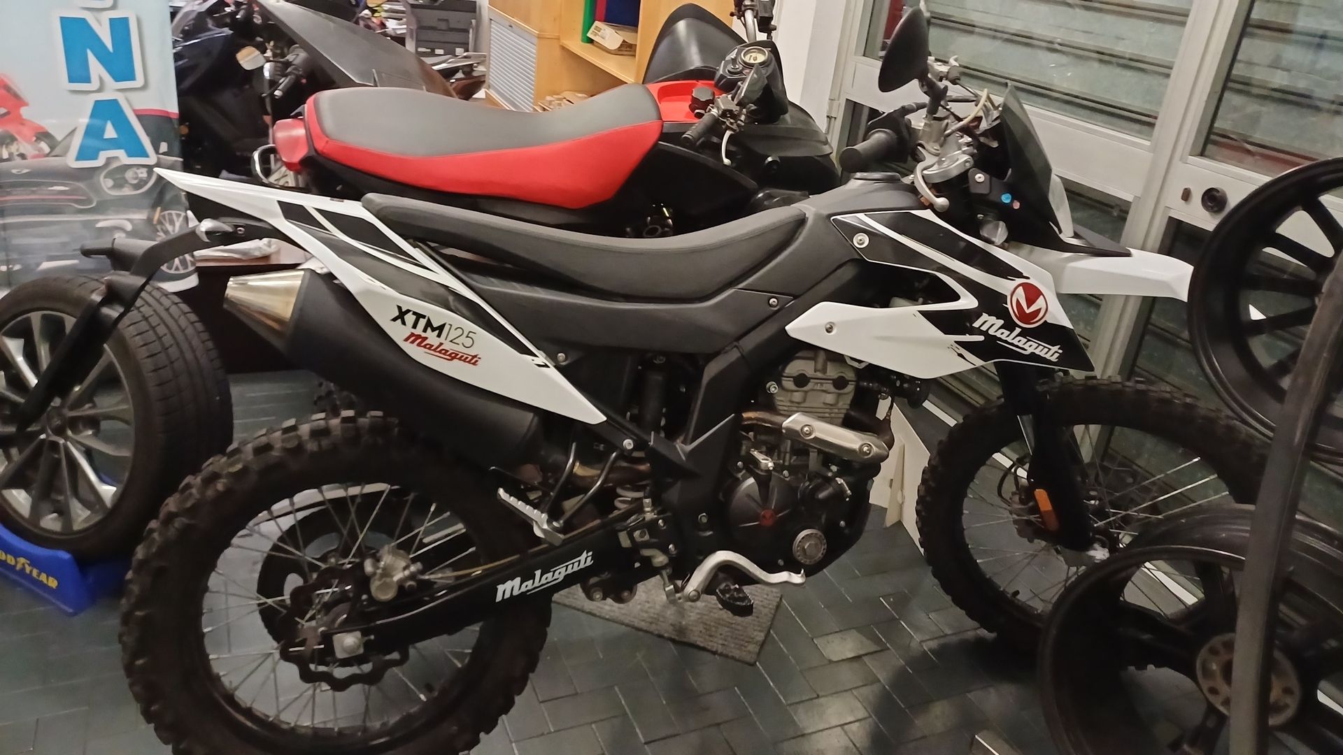 vendita scooter e moto usate garantite Genova