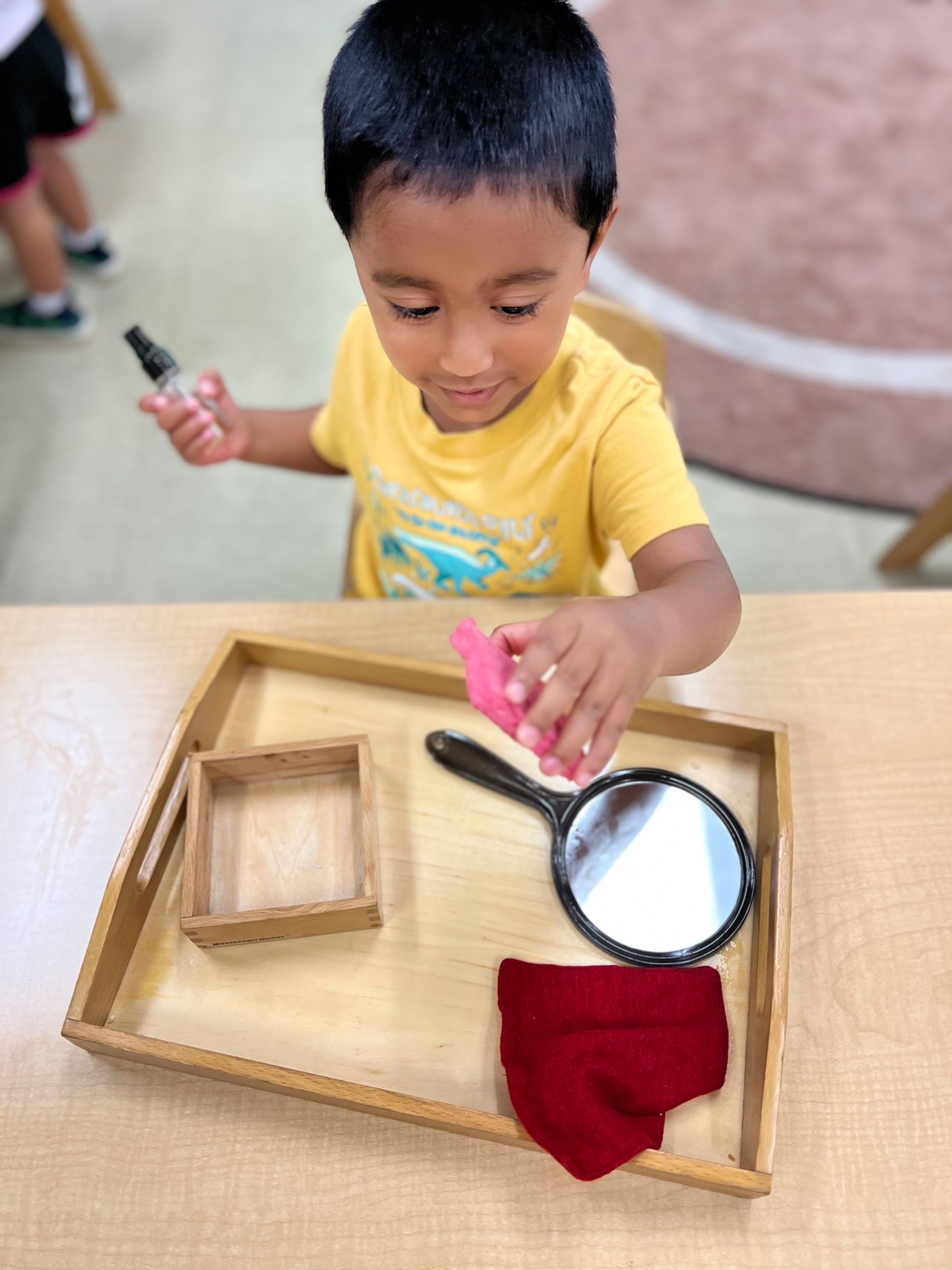 montessori child sensorial activity