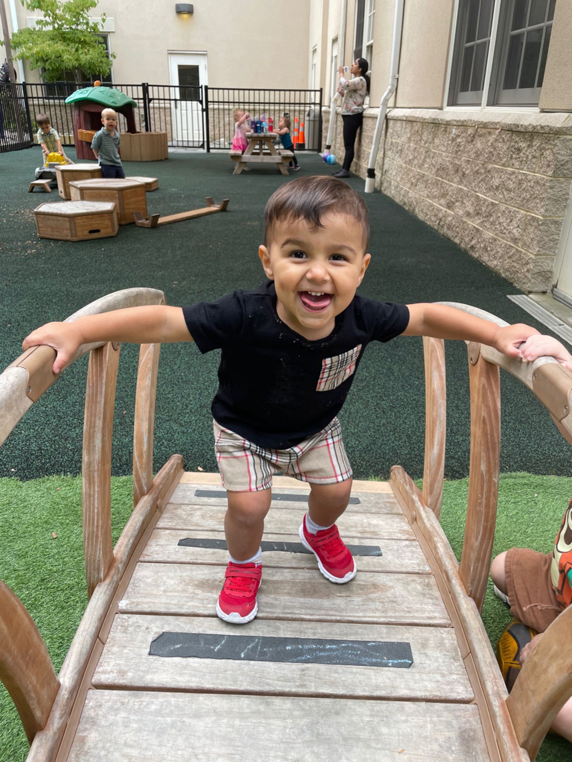 montessori pre primary child