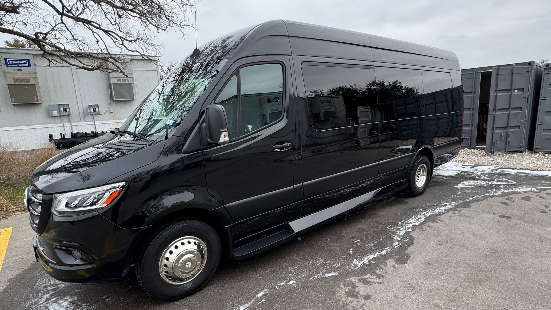 Best fleet mobile cleaning and maintenance | Bee Cave TX man making delivery | Mobile detailing for fleets in West Lake Hills TX