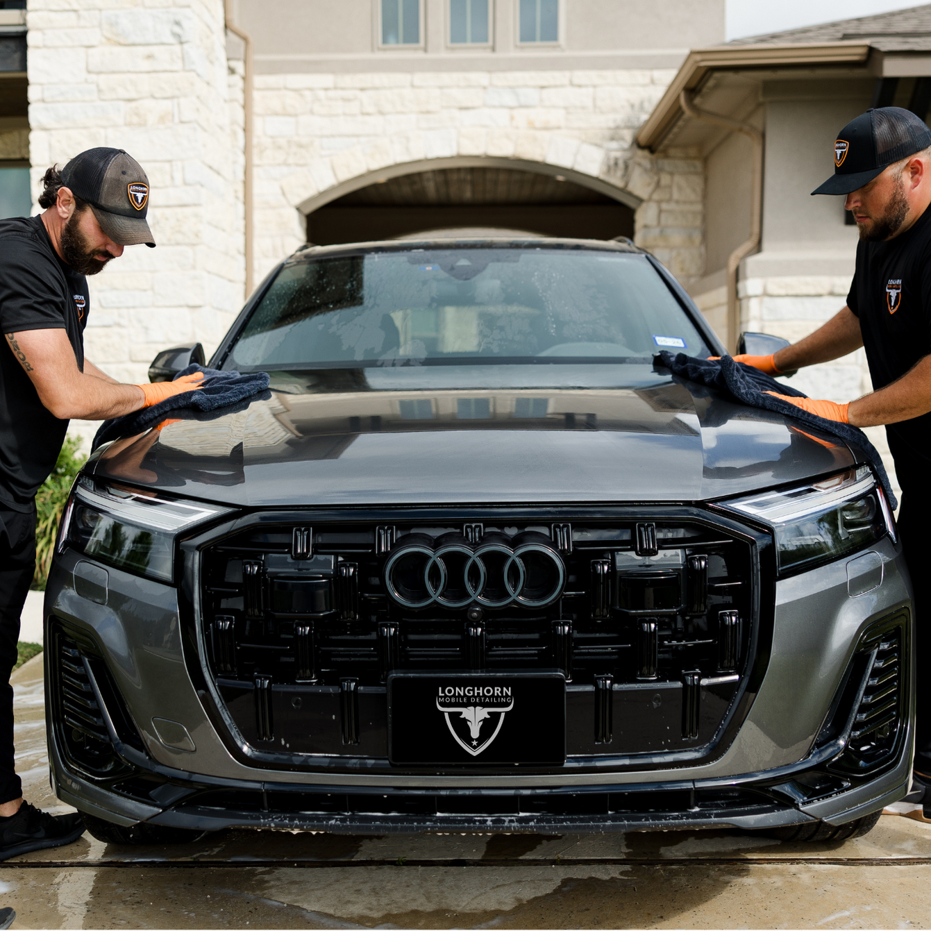 Experience the best mobile car cleaning services in Driftwood TX Cleaning Car | Mobile interior car cleaning in Wimberely and Driftwood TX