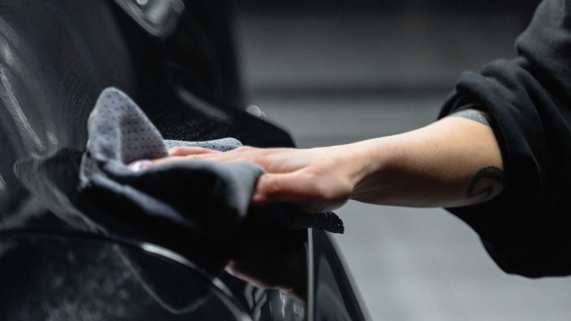 Fast, easy booking for next day! Professional mobile car detailing, just book online. Hand Washing Car | Best Mobile Car Detailing Company | Austin TX 78735, 78737