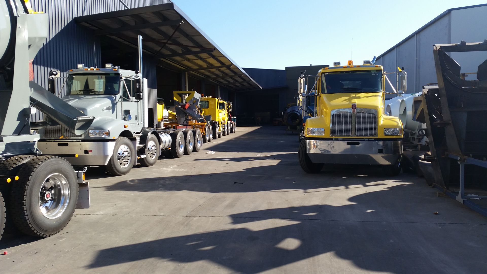 10-Wheel Mixer — Sumner, QLD  — Thai Steel Fabrications