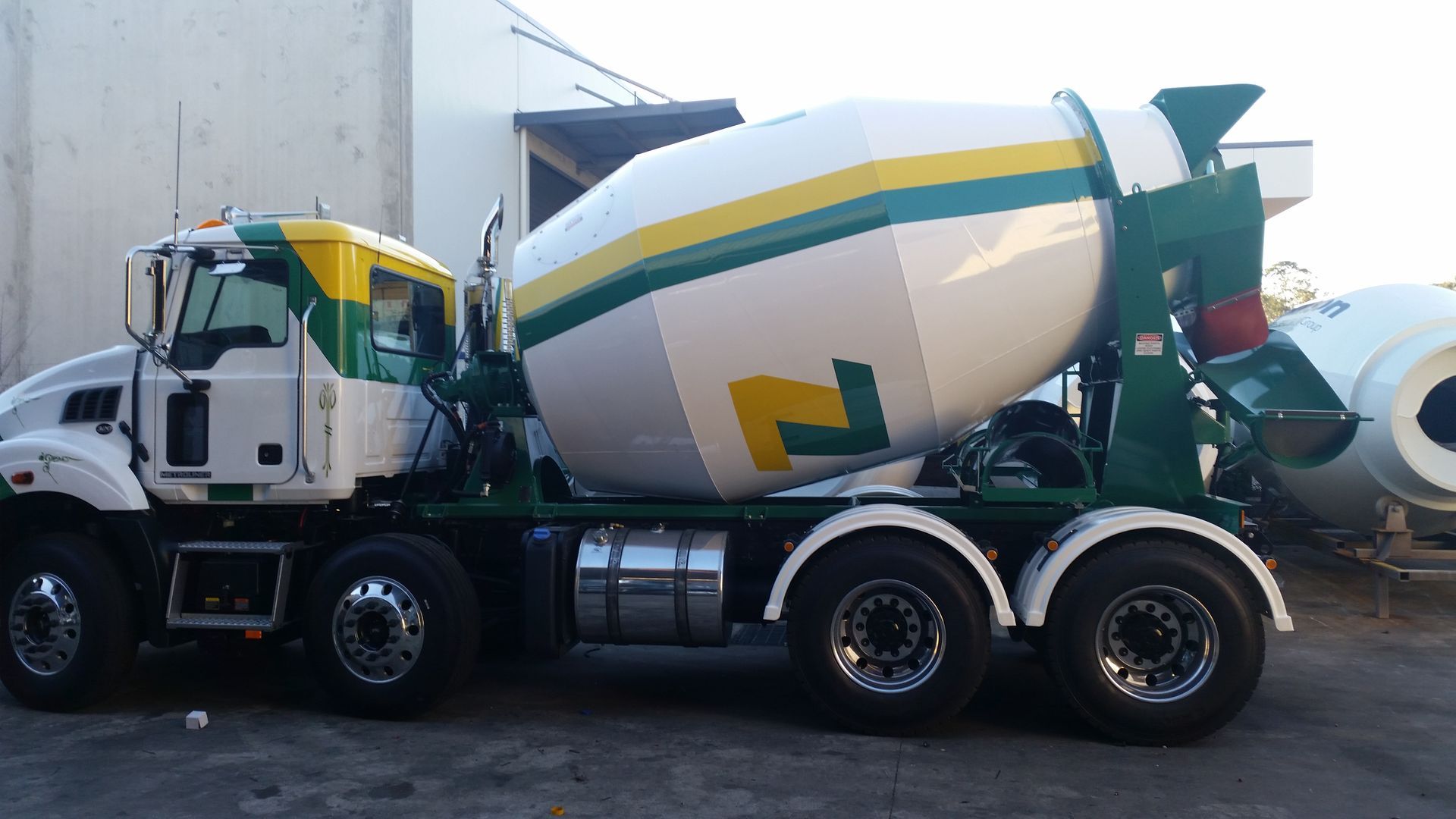 Green Concrete Mixer — Sumner, QLD  — Thai Steel Fabrications