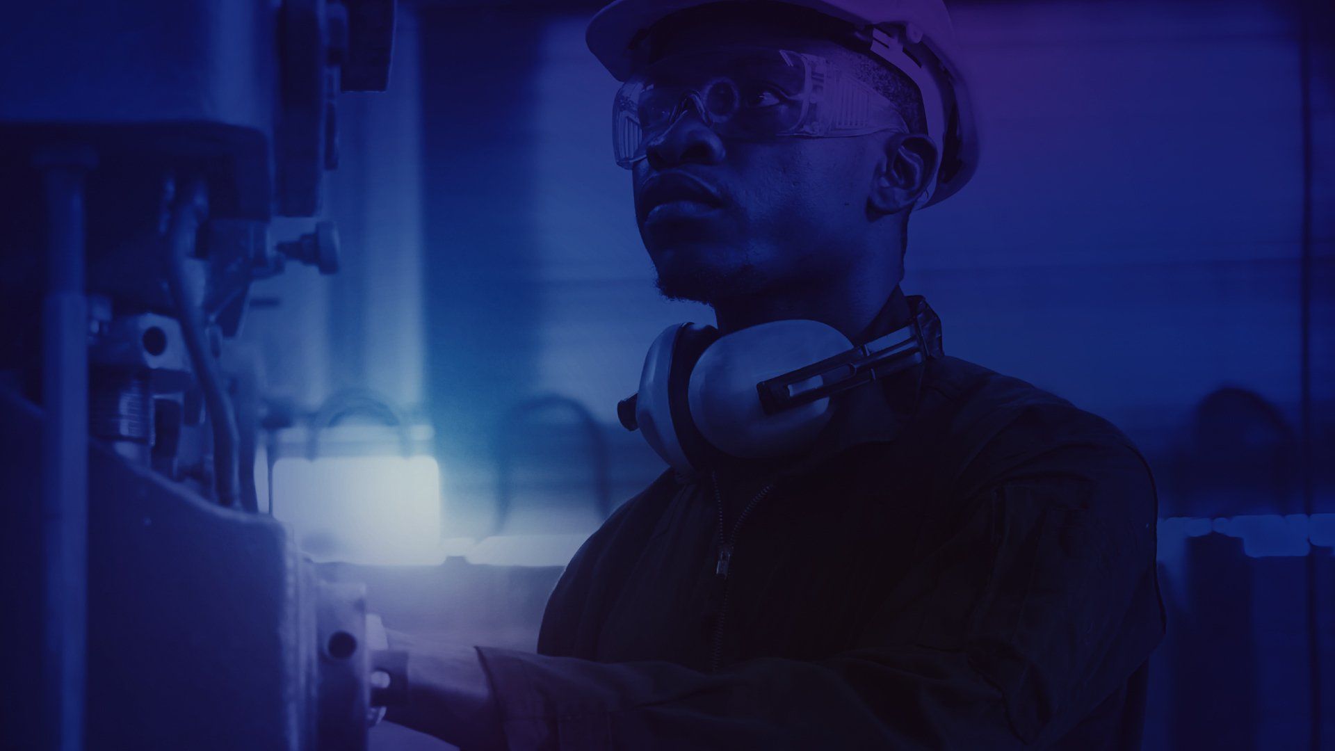 Centrifugal Oil Separator cut away - oil is forced up through the bowl discs which removes even more soot and contaminants.