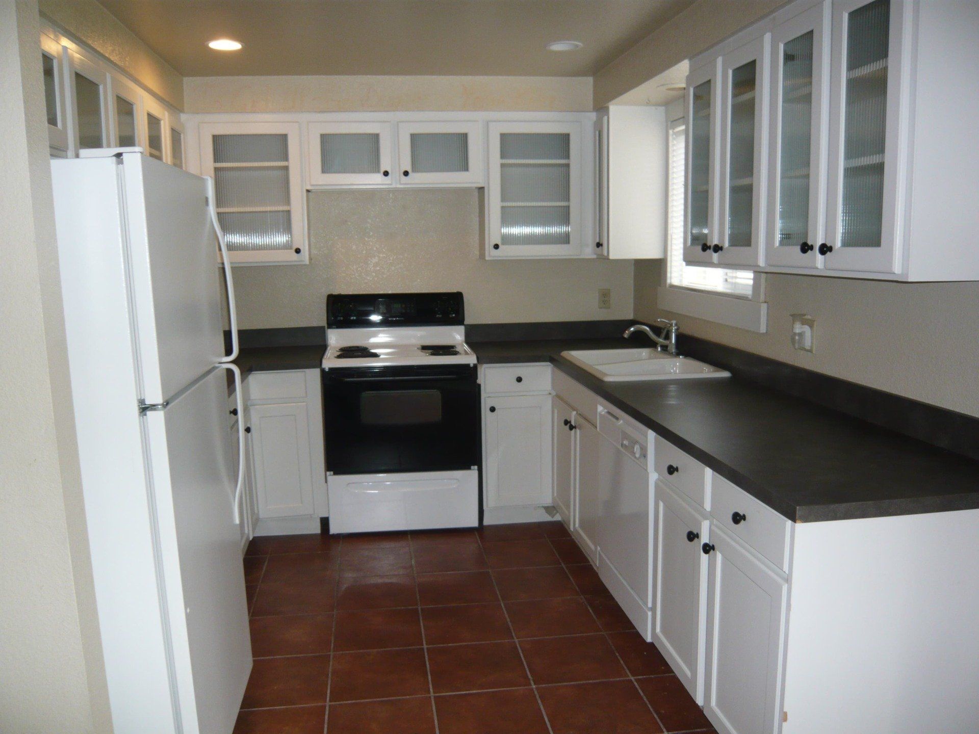 813 S. Lincoln Place Apt # 2 Main floor 005