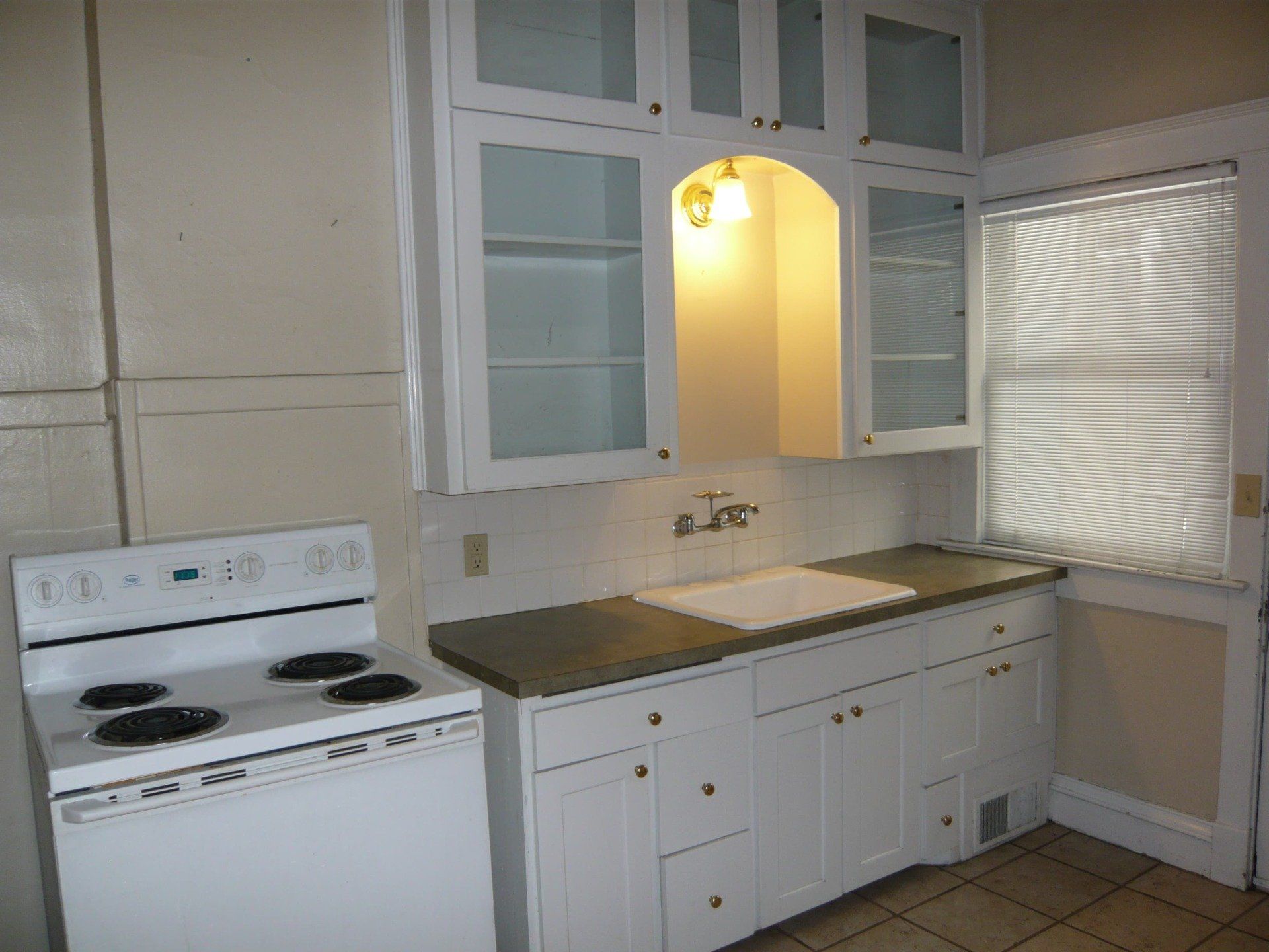 827 S. Monroe #1 001