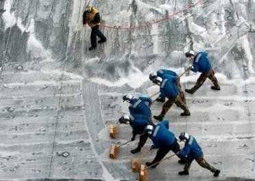 pulizia zona indiustriale