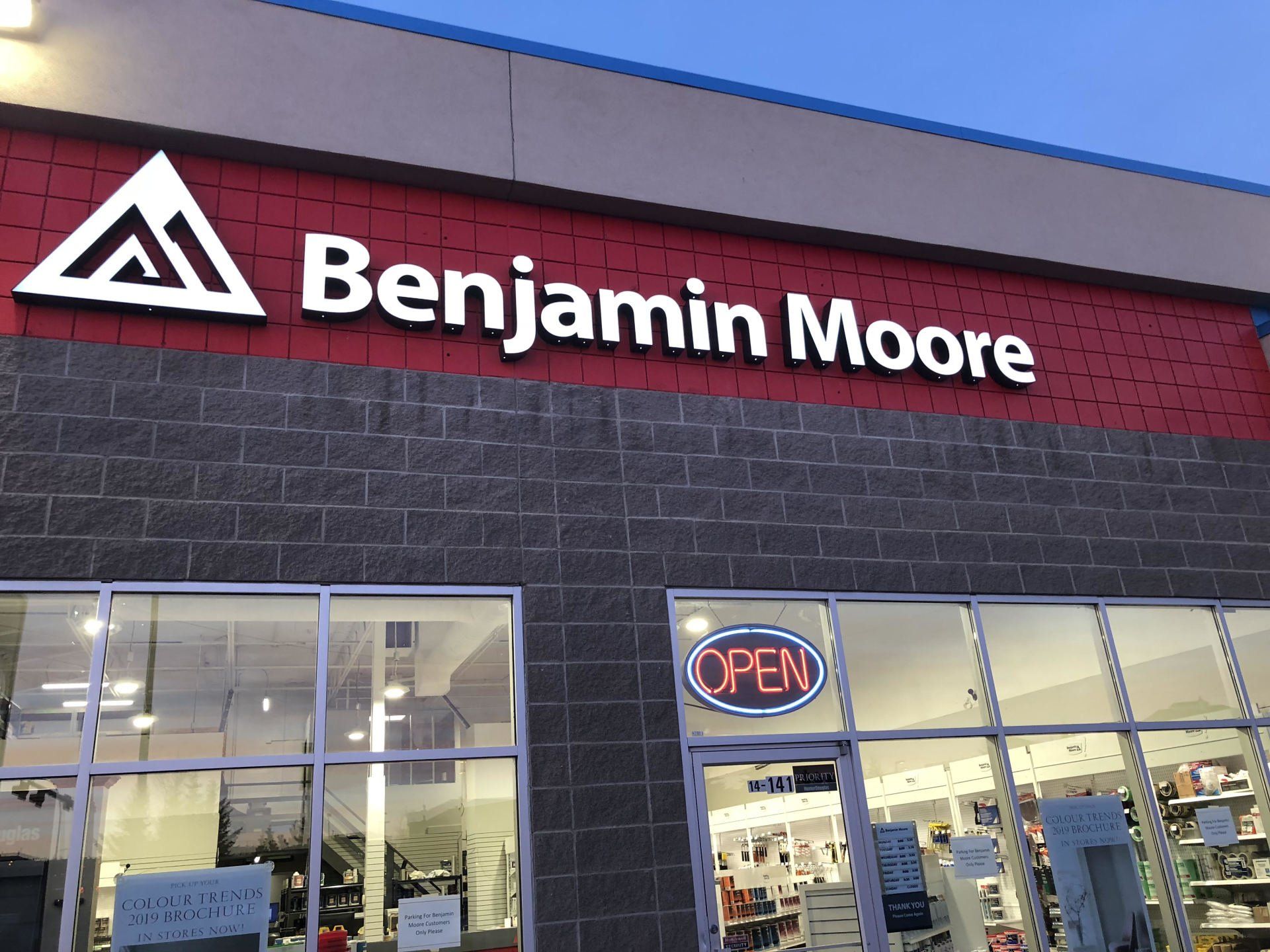 Benjamin Moore Crowfoot