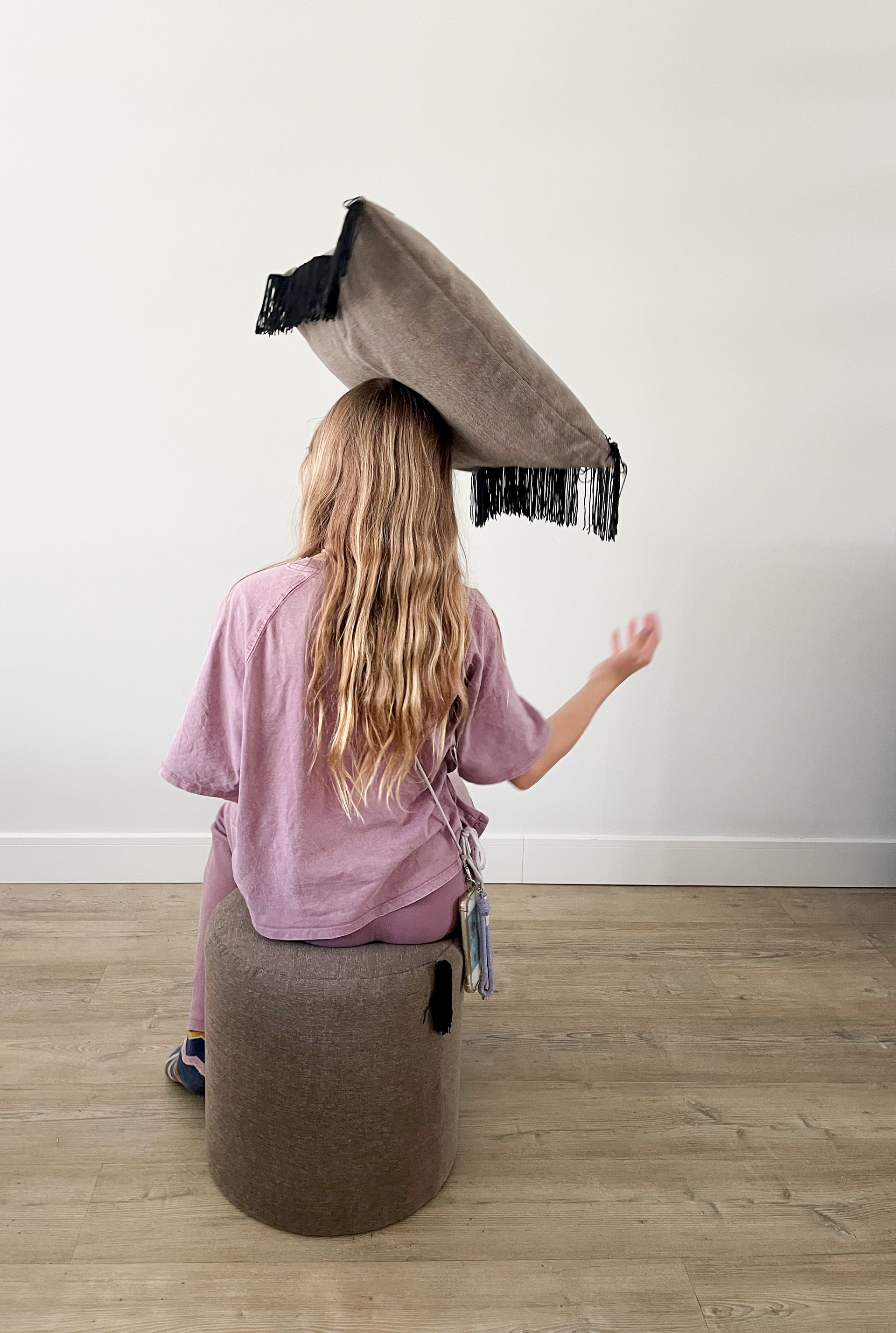 Poef – handgemaakt met kwastdetail