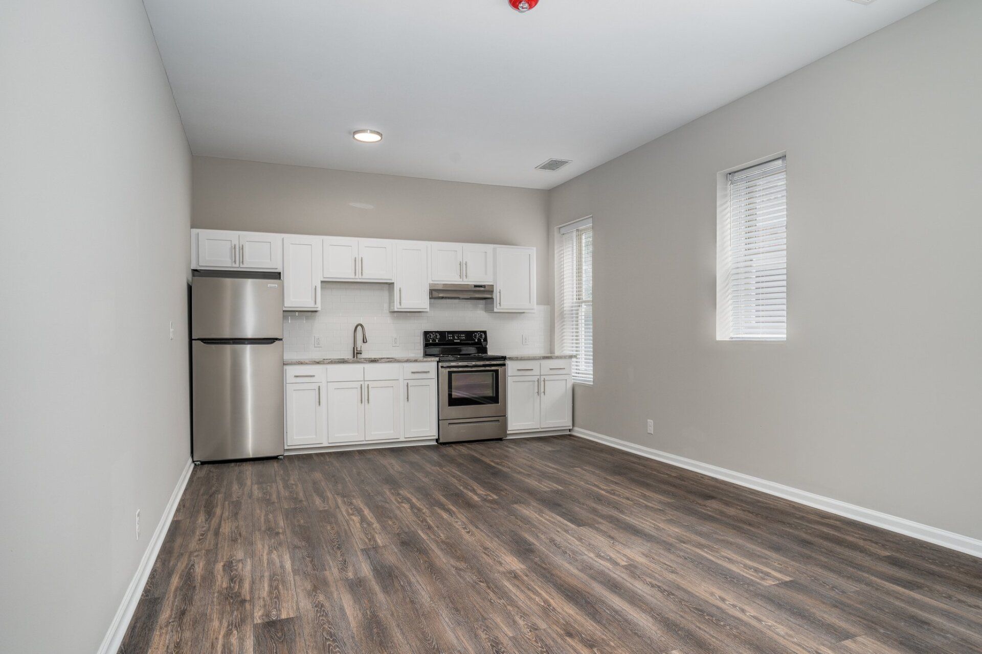 Historic Colonial Square Property Image