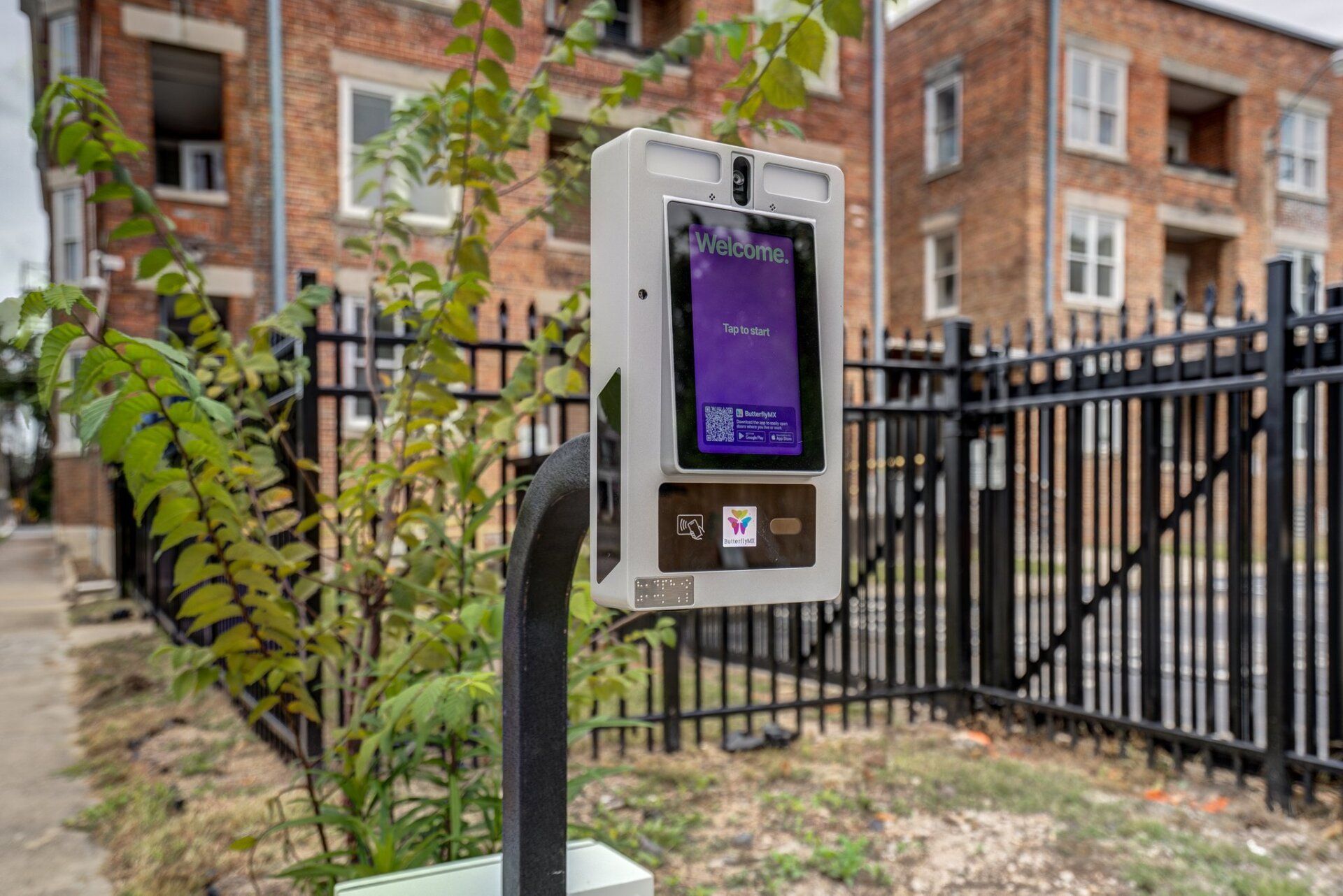 Historic Colonial Square Property Image