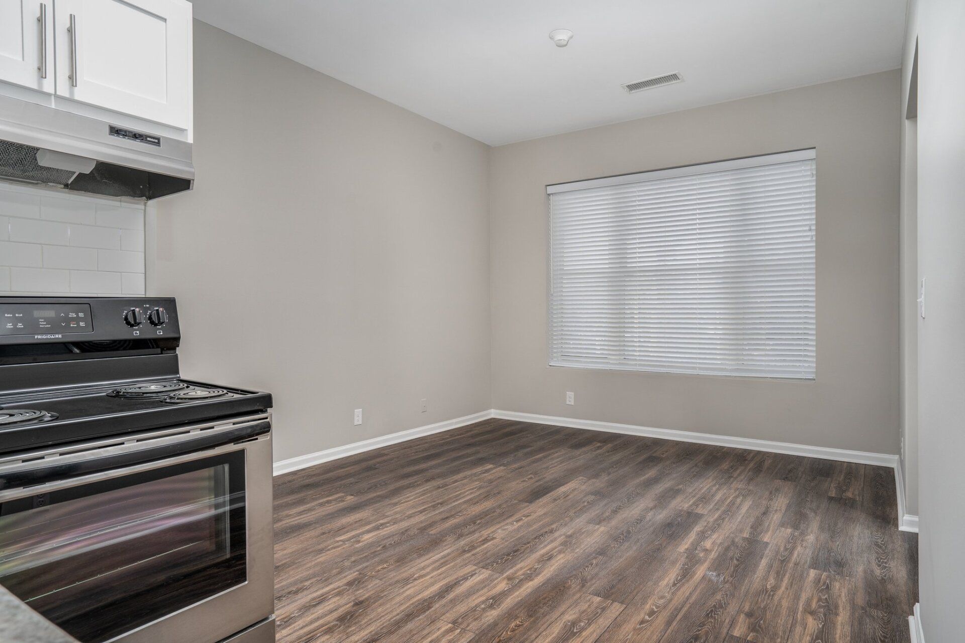 Historic Colonial Square Property Image