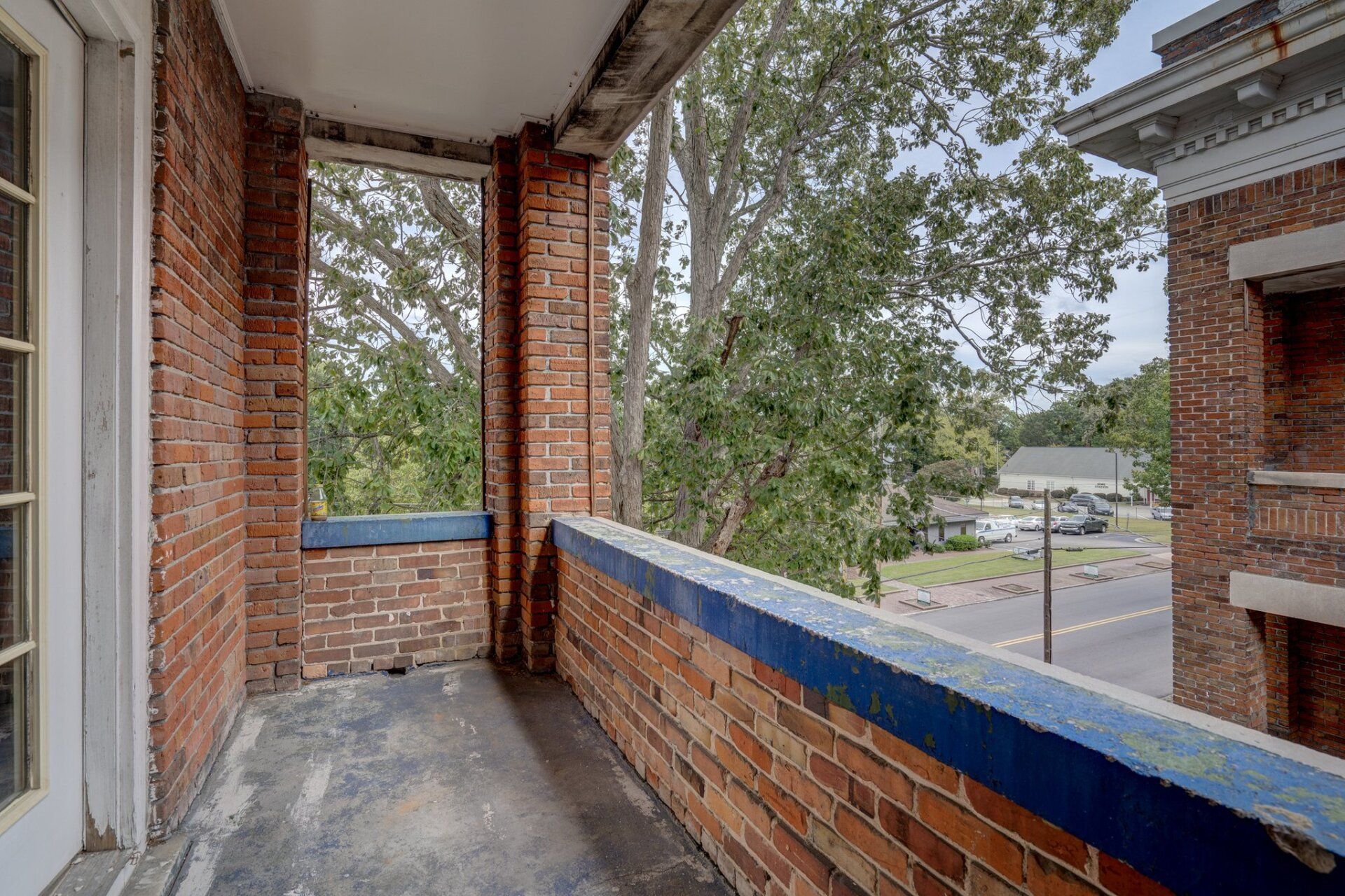 Historic Colonial Square Property Image