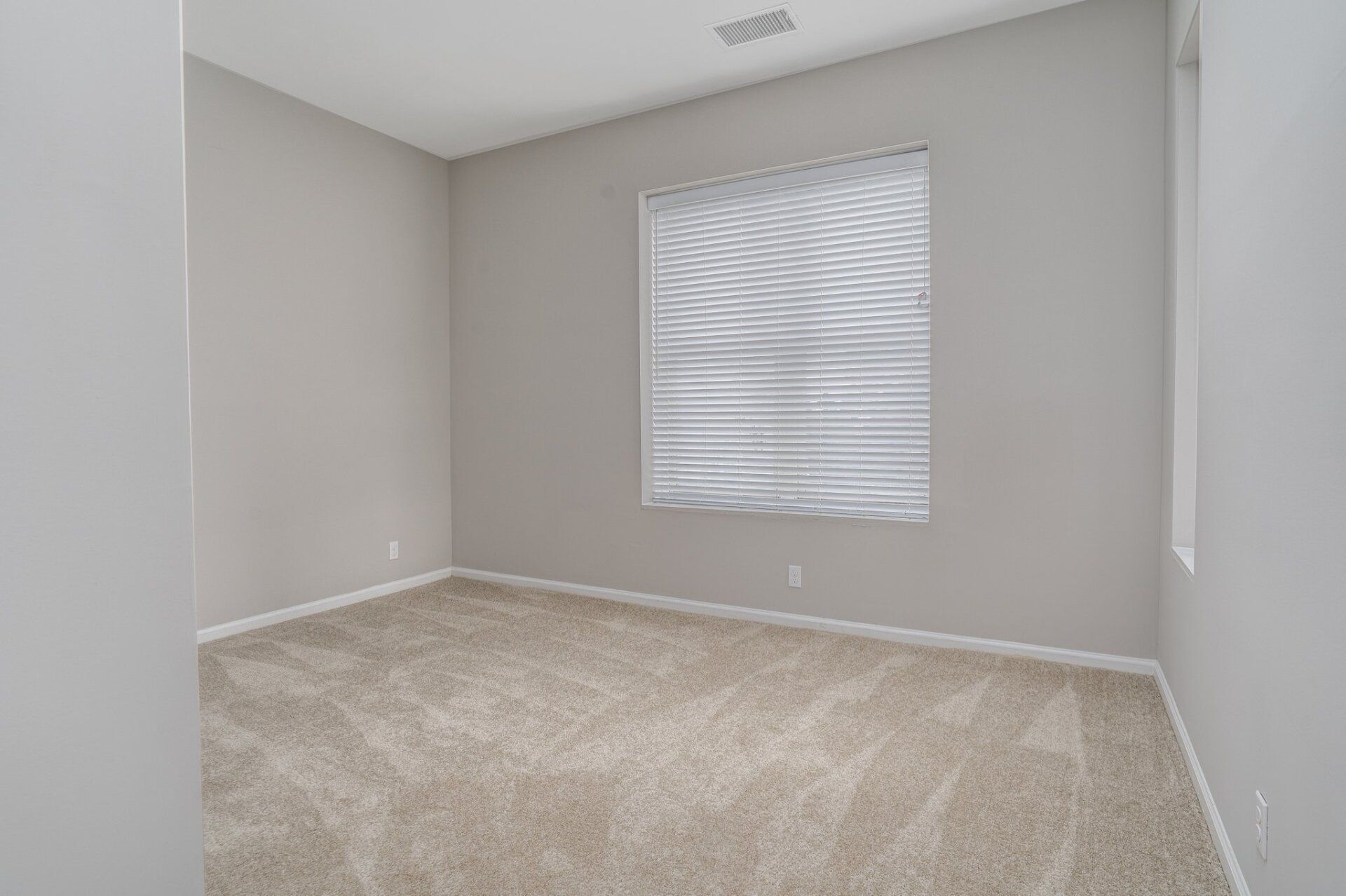 Historic Colonial Square Property Image