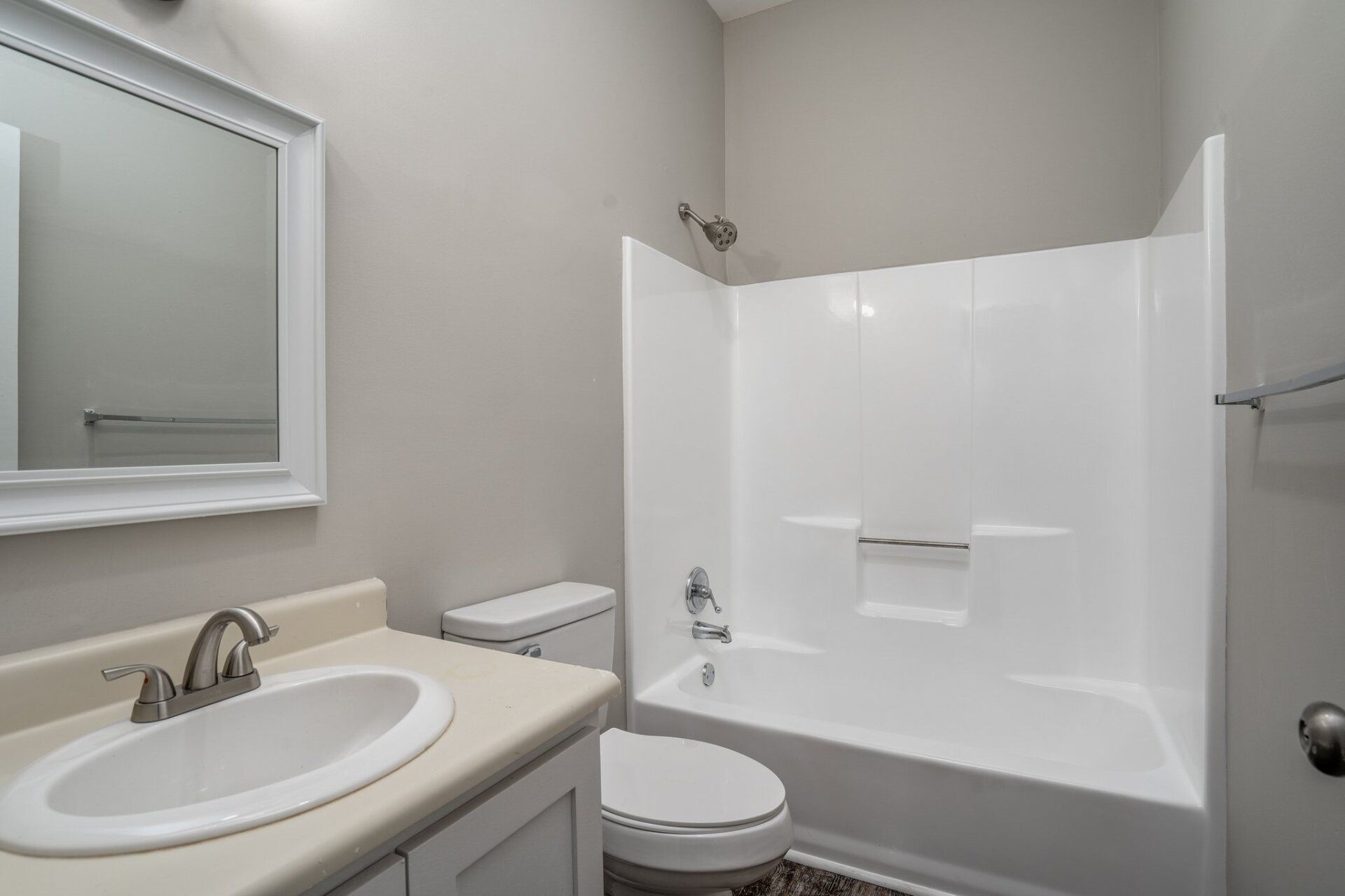 Historic Colonial Square Property Image