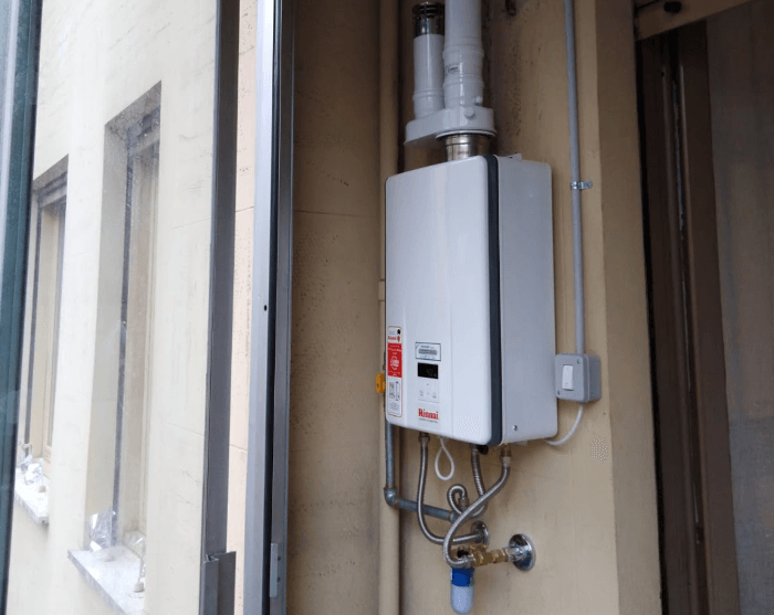 caldaia rinnai esterna