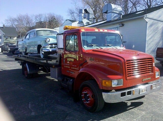 Tow truck - Auto body shop in Springfield, MA