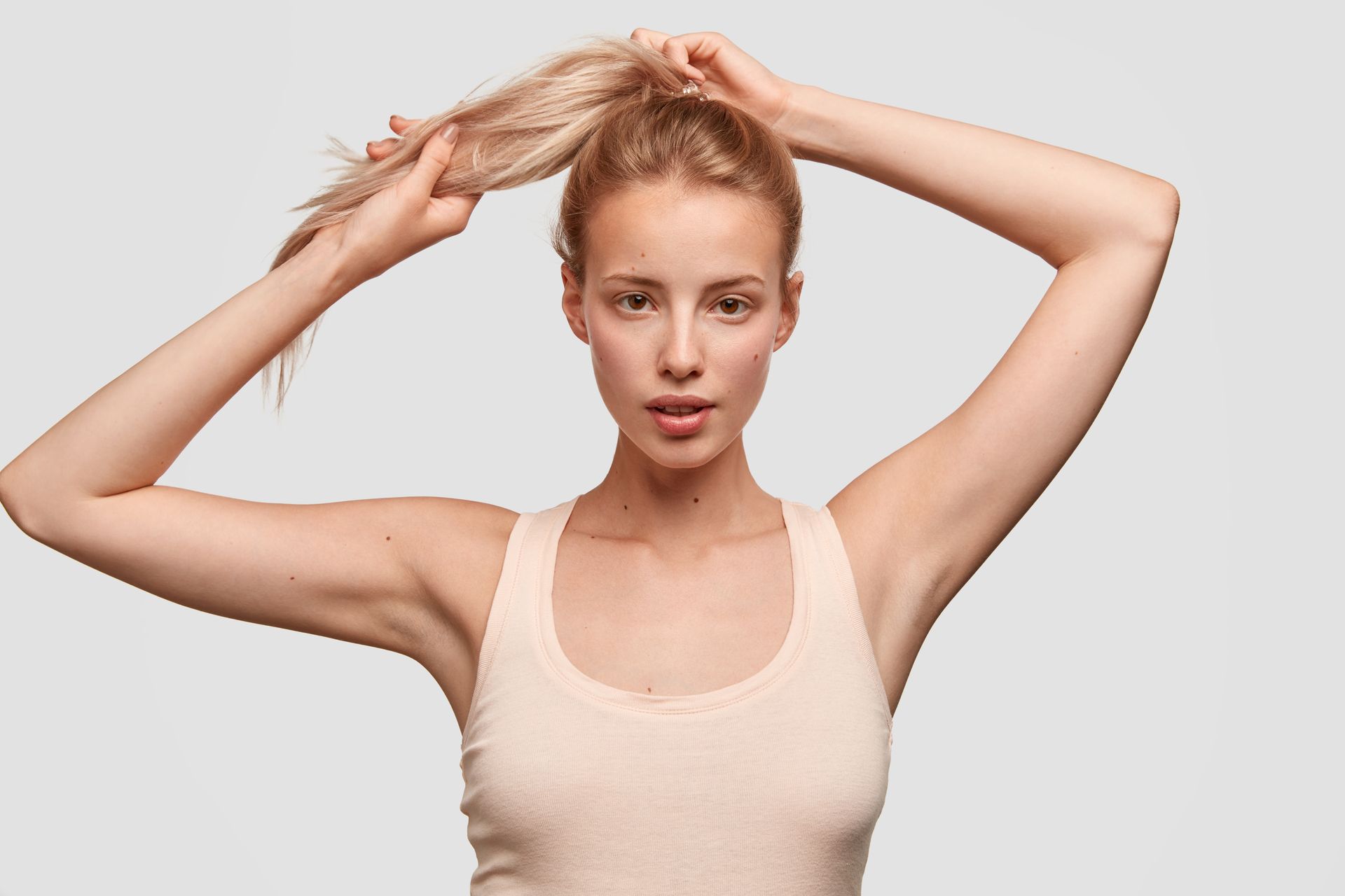 woman with smooth underarms
