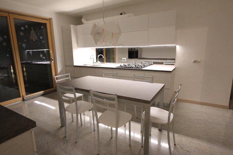 tavolo moderno cucina