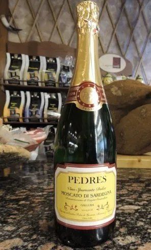 bottiglia di spumante sardo