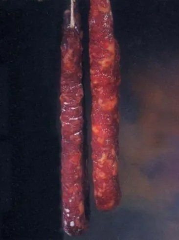 salsicce sarde appese