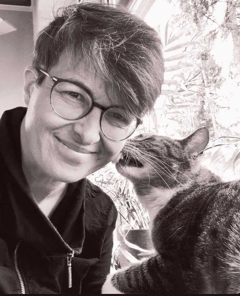 Katzencoach21435 bietet als erfahrene Katzenexpertin praxisnahe Lösungen bei Katzenverhaltensproblemen 