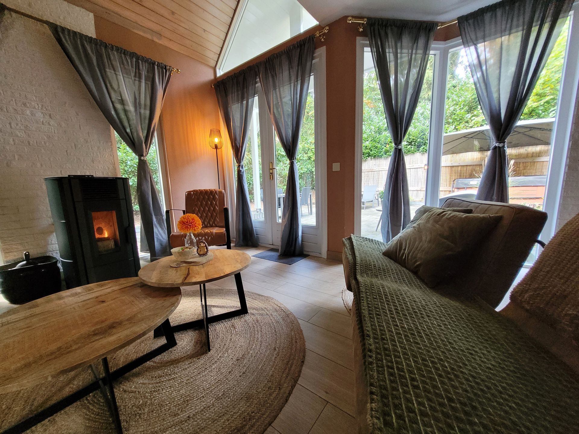 Secret Wellness Droombos | Woonkamer | Pelletkachel