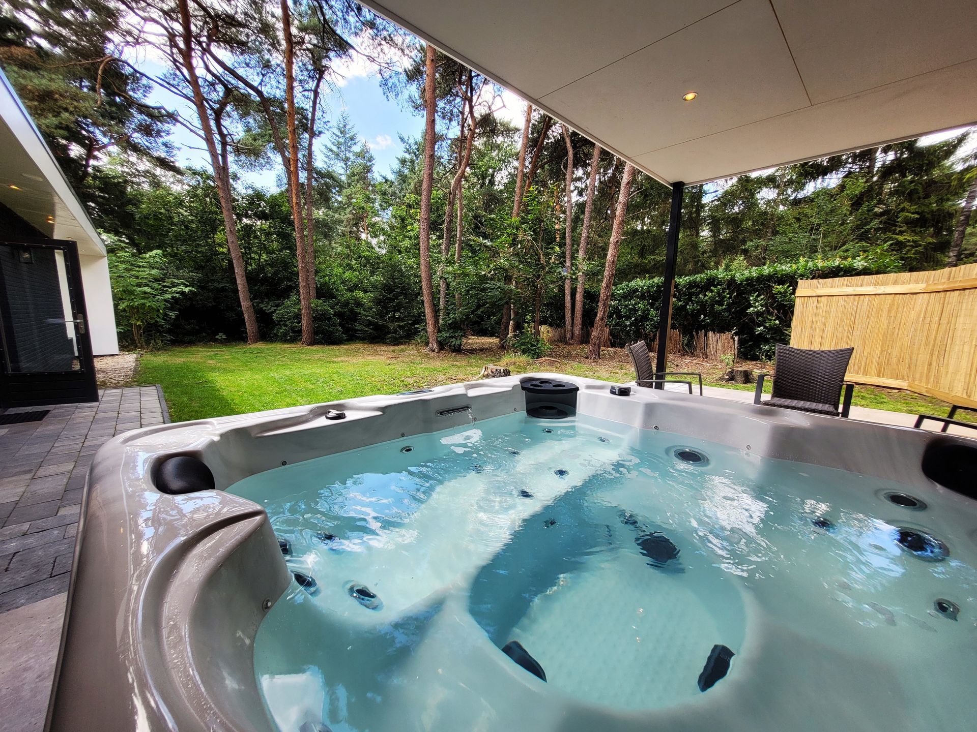 Secret Wellness Puur Natuur - Tuin - Jacuzzi