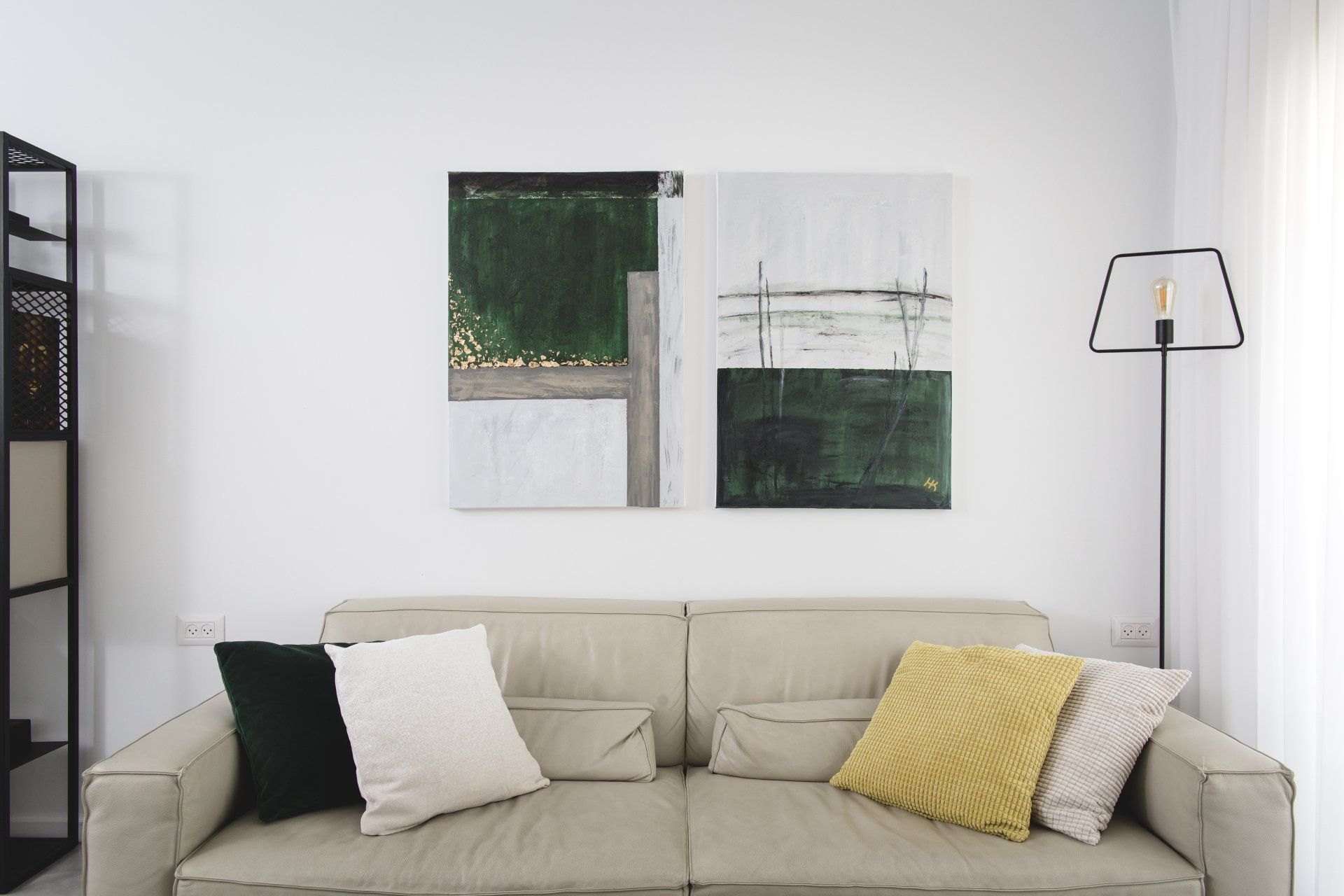 שיפוץ דירת קבלן, שיפוץ בית מלא. סלון, חדרי שינה, חדרי ילדים, חדרי הורים, אמבטיה ומקלחת. שילוב של רהיטים קיימים בעיצוב החדש שיפוץ קומפלט בעיצוב של מעצבת פנים ומלבישה בתים ג׳ני ויאליך jenyvstudio