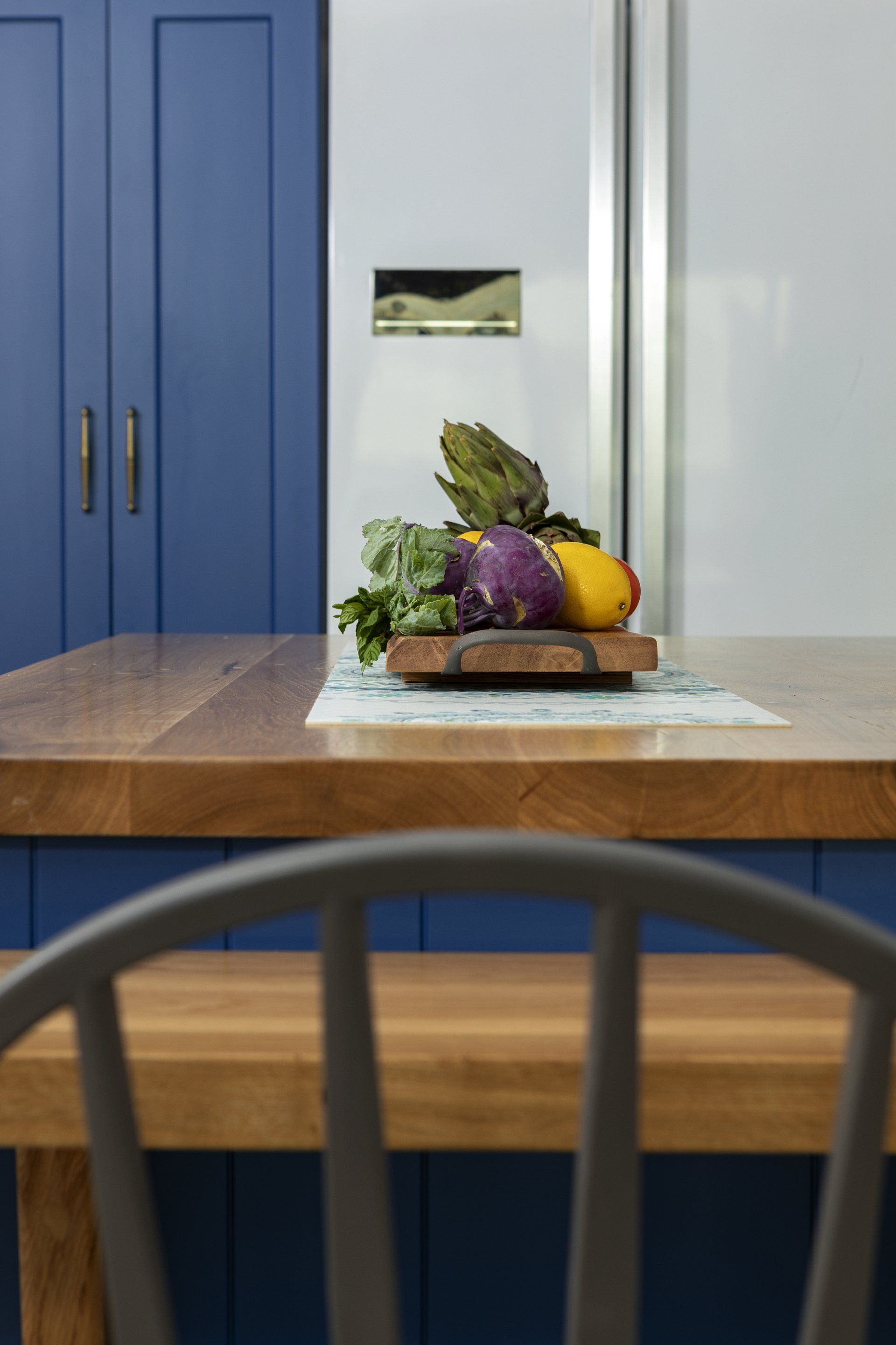 שולחן אוכל אי במטבח מעוצב