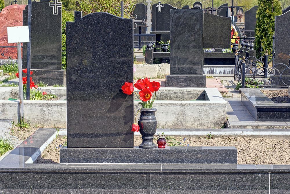 Vase with Flowers — Bellefontaine, OH — Buckeye Monument