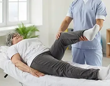 Leg-pain-chiropractic-care