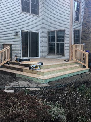Trusted Deck Builder in McHenry IL