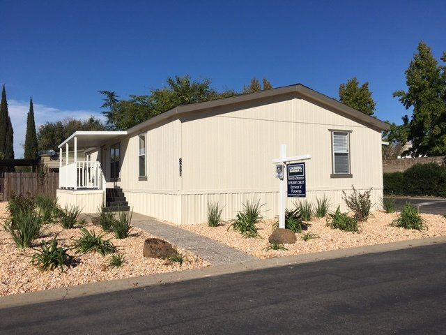 exterior of mobile home