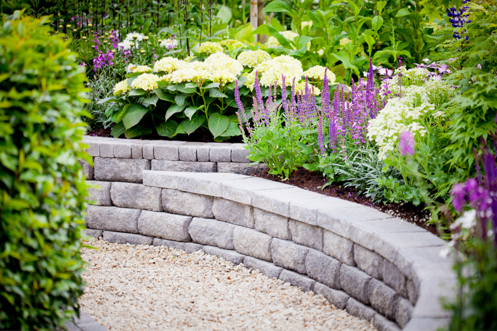 nicely landscaped walkway