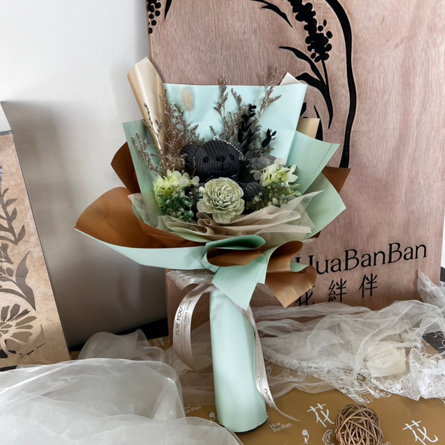 花絆伴 HuaBanBan｜台南花藝設計｜台式花藝・客製化花束花禮