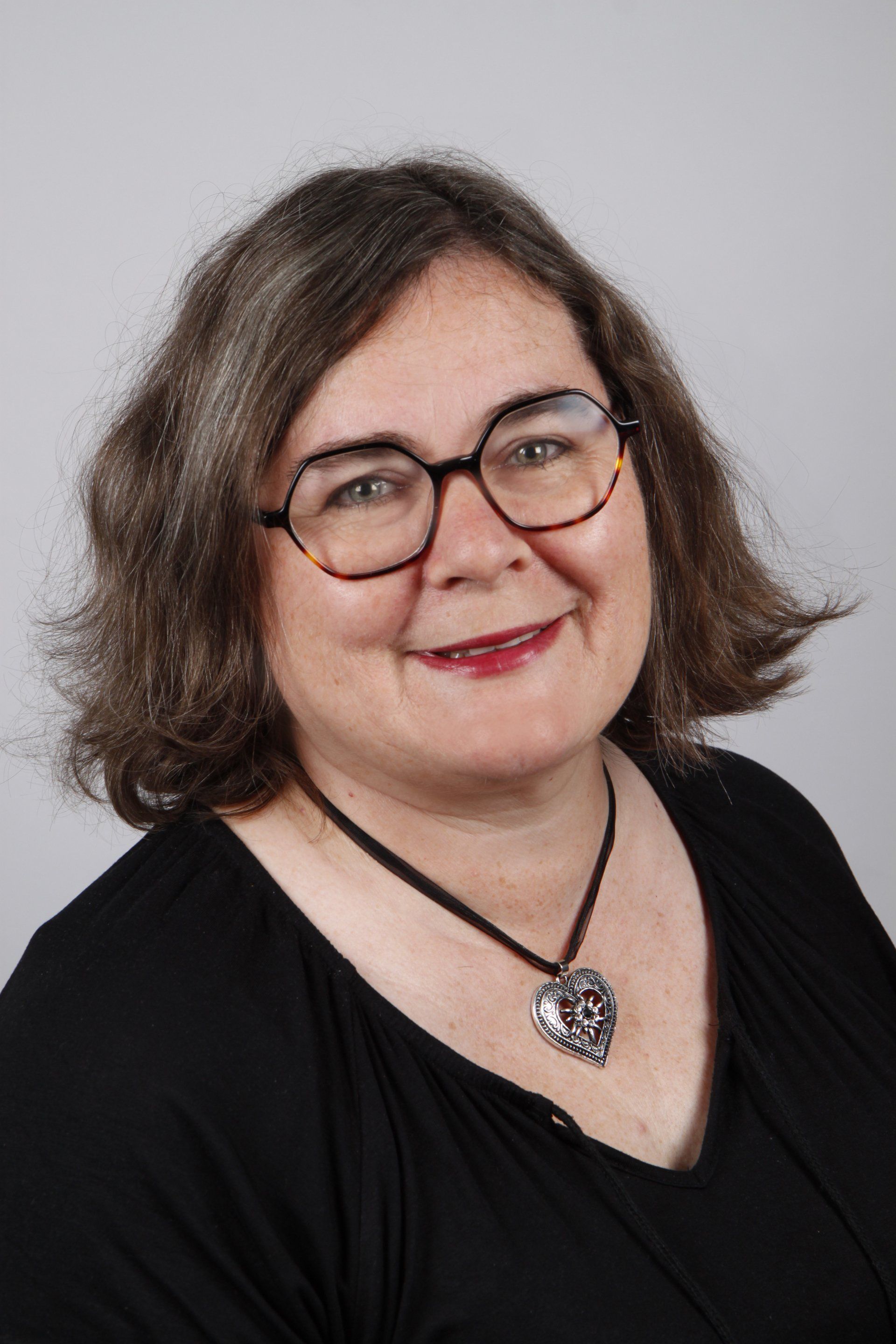 Frau Monika Hamlescher-Hihn