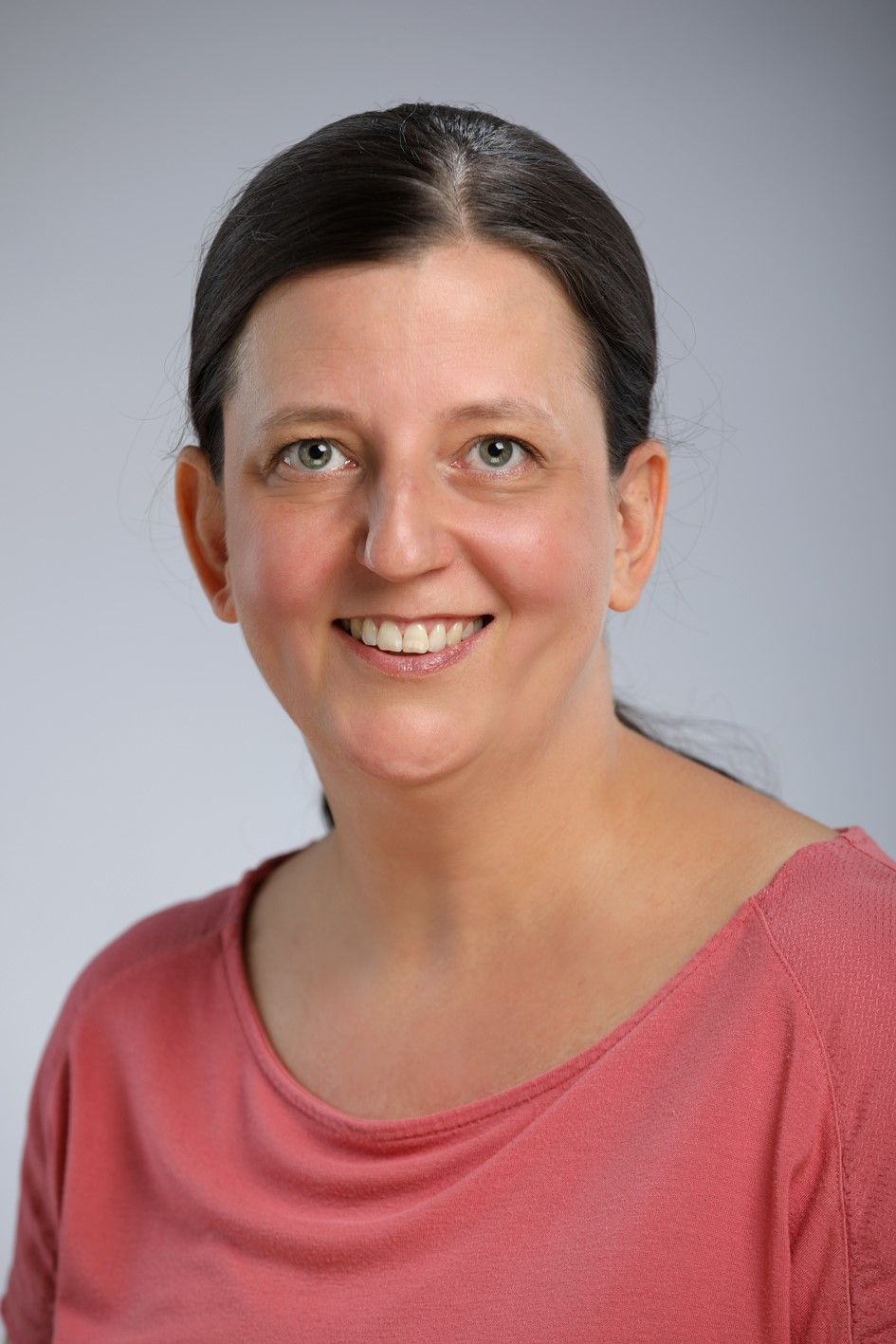 Frau Hanna Mora