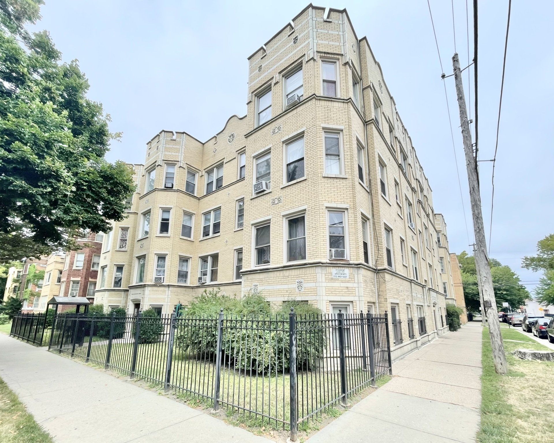 Exterior of N. LEAVITT BUILDING