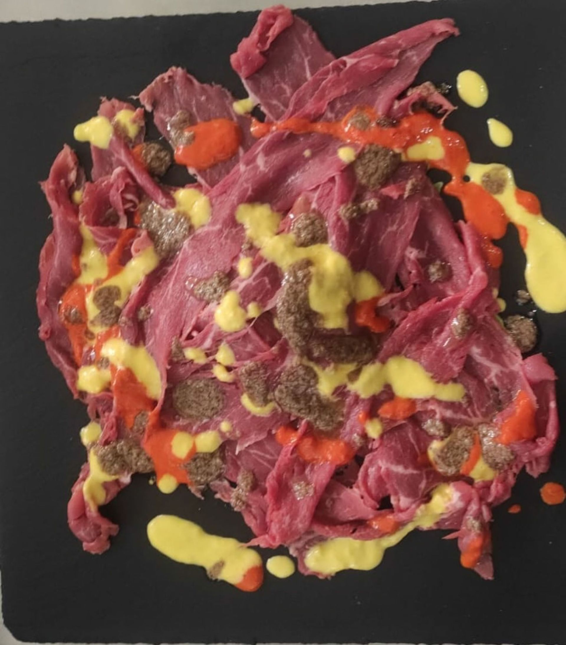 Tartare di carne e formaggio