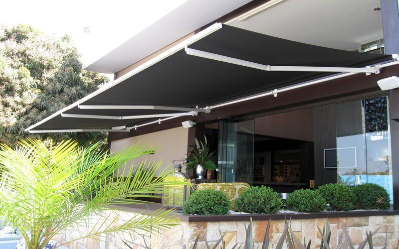Toldo Cortina com Braço Regulador - Toldos e Coberturas Joflex
