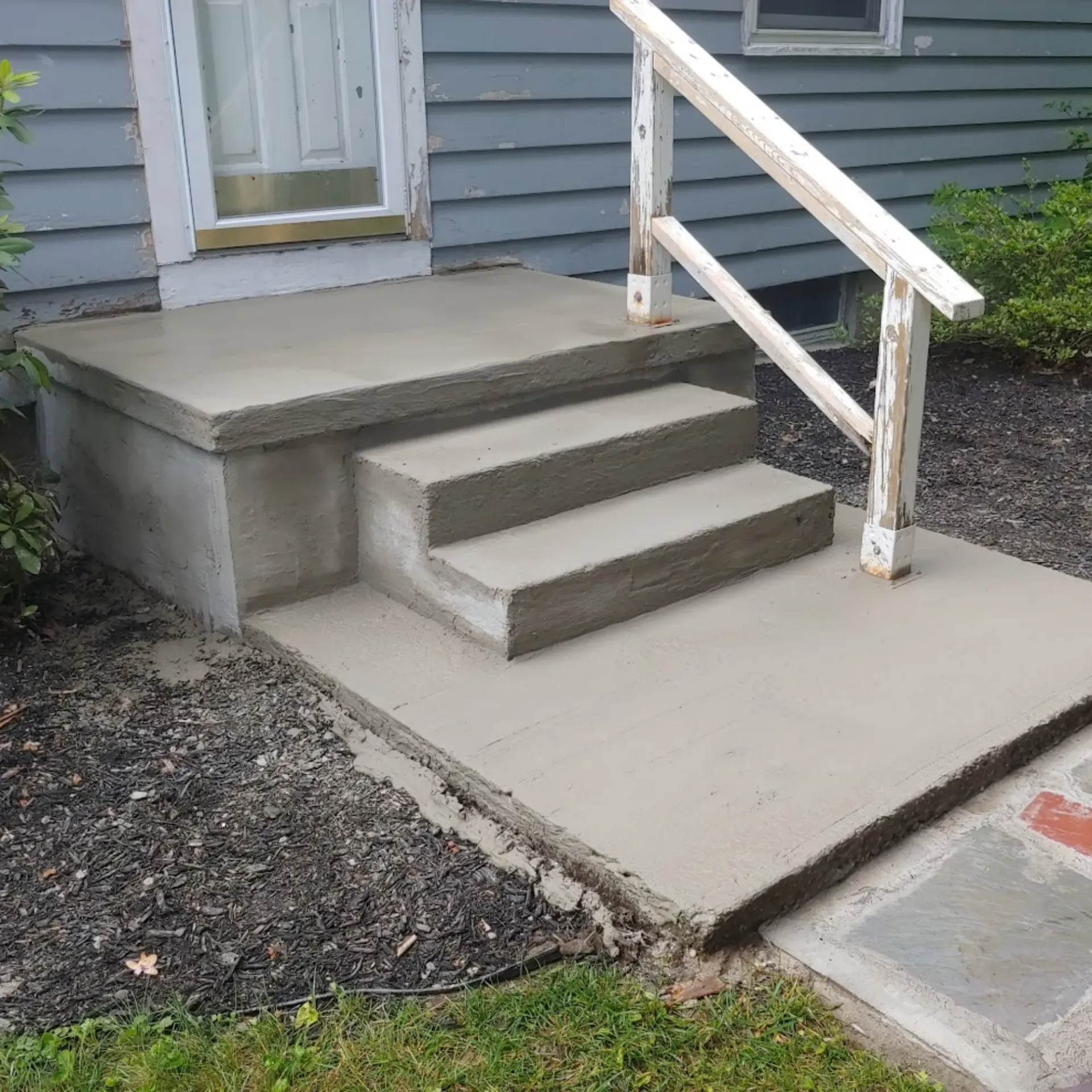Ck Maintenance - A bathroom with a washing machine and a toilet