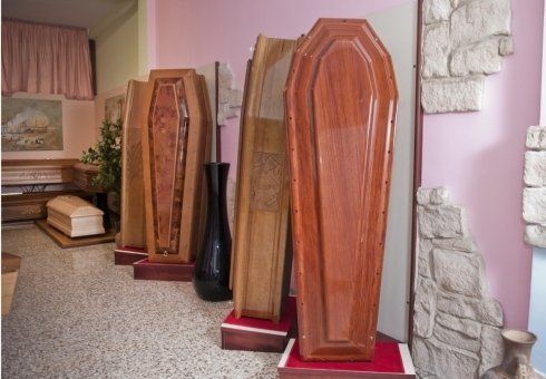 esposizione cofani funebri
