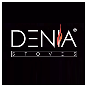 El logotipo de una estufa de Denia sobre un fondo negro.