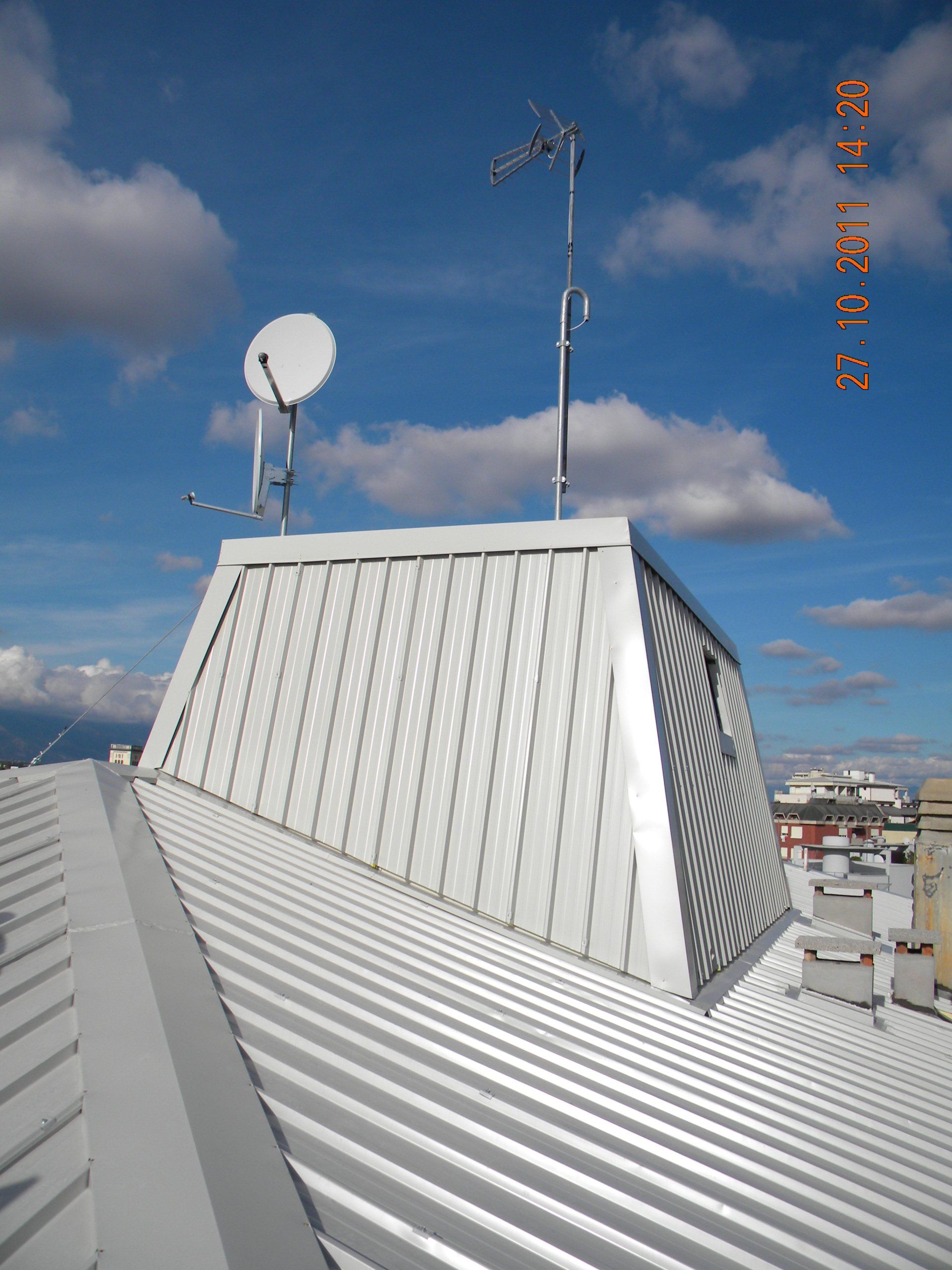 posa di un tetto condominiale